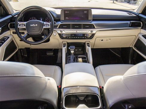 Used 2022 Kia Telluride S image 24