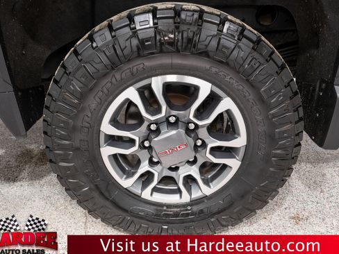 Used 2024 GMC Sierra 2500 SLE w/ SLE Value Package; image 10