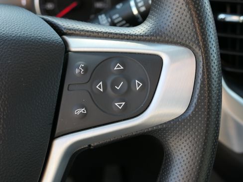 Used 2023 GMC Acadia SLE w/ Driver Convenience Package FWD image 16