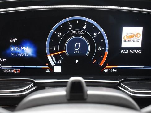 Certified 2023 Cadillac Escalade V w/ LPO, ONYX Package image 17