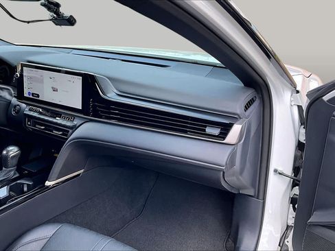 Used 2025 Toyota Camry XSE w/ Premium Plus Package FWD image 18