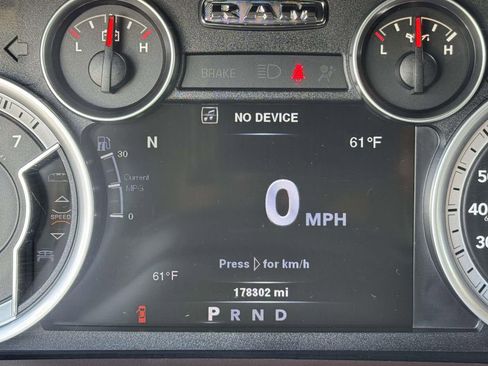 Used 2014 RAM 1500 Laramie w/ Convenience Group image 26