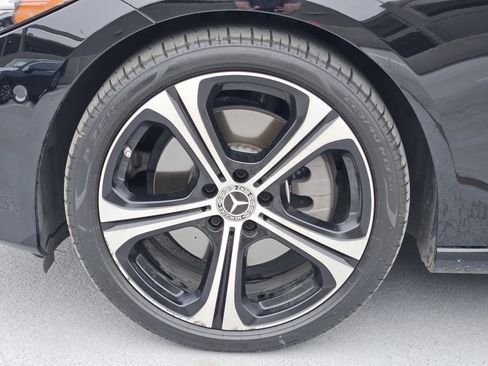 Used 2025 Mercedes-Benz C 300 Sedan image 12