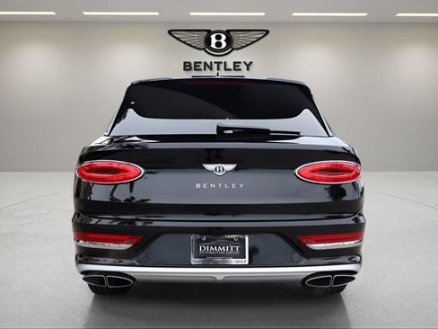 Used 2025 Bentley Bentayga Extended Wheelbase AWD/4WD image 8