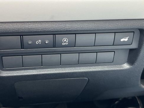 New 2026 Mitsubishi Outlander SE image 28