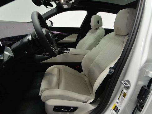 New 2026 BMW 550e xDrive AWD/4WD image 7