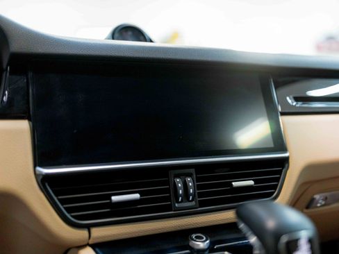 Used 2019 Porsche Cayenne image 62