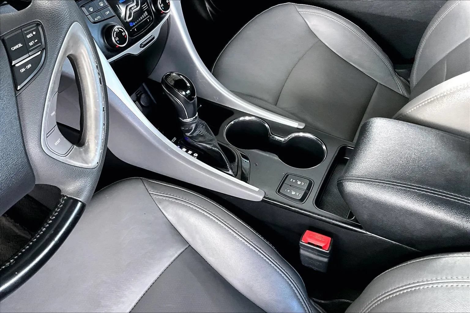 Used 2011 Hyundai Sonata Limited w/ Navigation Pkg 5 FWD image 15