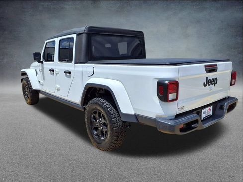 Used 2022 Jeep Gladiator Sport AWD/4WD image 13
