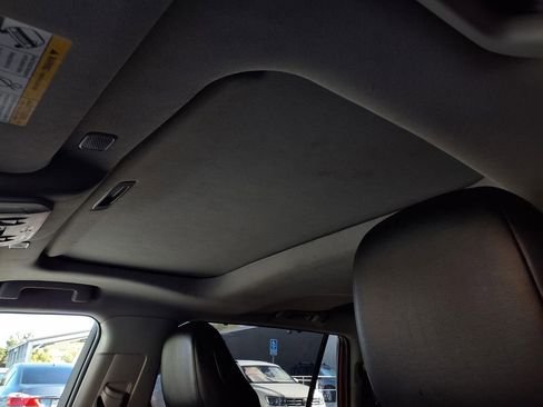 Used 2023 Toyota Highlander XLE FWD image 15