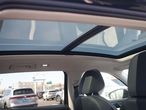 New 2026 Volkswagen Tiguan SE image 20