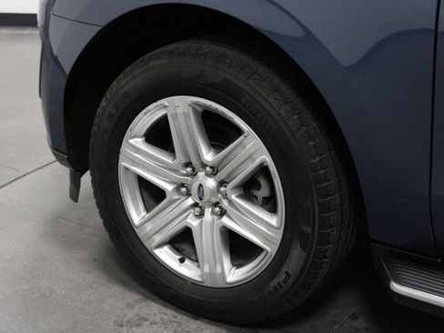 Used 2020 Ford Expedition XLT w/ Equipment Group 202A image 10