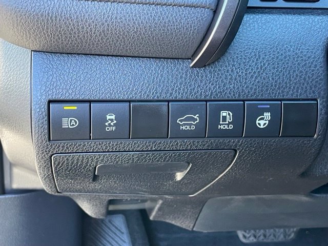 Used 2022 Toyota Camry XLE w/ Navigation Upgrade Package AWD/4WD image 14