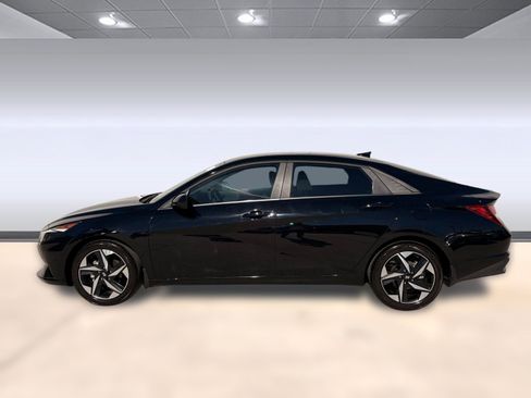 Used 2023 Hyundai Elantra SEL w/ Convenience Package image 2