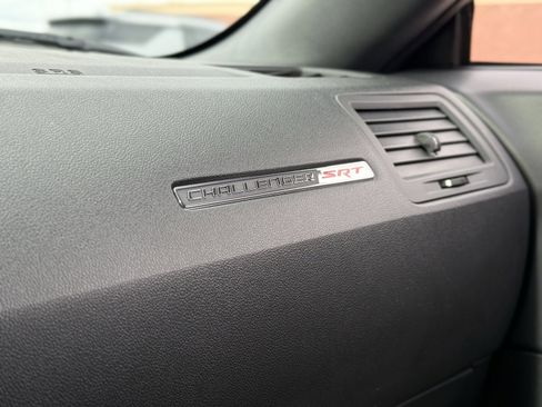 Used 2009 Dodge Challenger SRT8 image 27