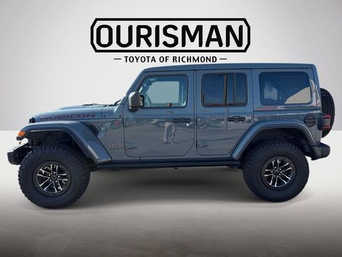 Used 2025 Jeep Wrangler Unlimited Rubicon AWD/4WD image 4