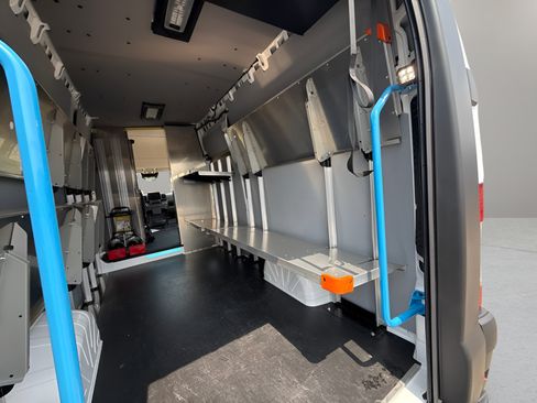 Used 2024 RAM ProMaster 3500 w/ Delivery Van Package FWD image 35