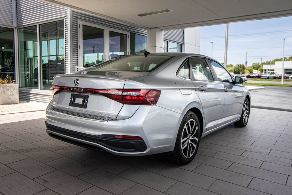 Certified 2026 Volkswagen Jetta SE FWD image 2