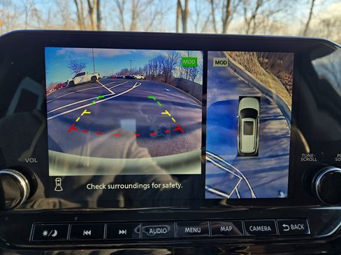 Used 2023 Nissan Pathfinder Platinum w/ Cargo Package image 20