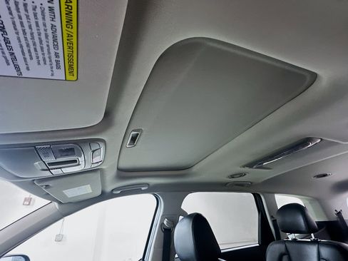 Used 2025 Kia Telluride S image 26