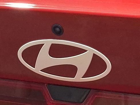 Certified 2024 Hyundai Elantra SE image 28