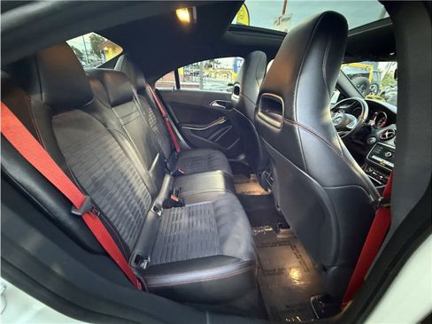 Used 2018 Mercedes-Benz CLA 250 image 27