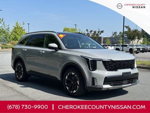 Used 2024 Kia Sorento S w/ Panoramic Sunroof Package FWD image 1