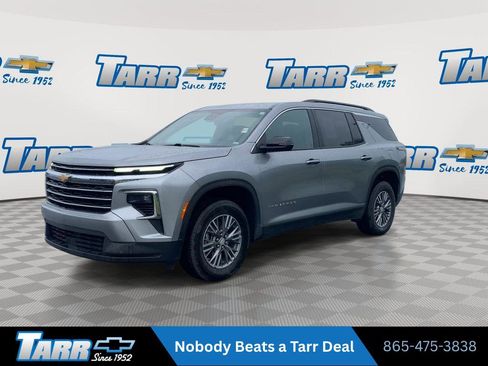 Used 2026 Chevrolet Traverse LT AWD/4WD image 4