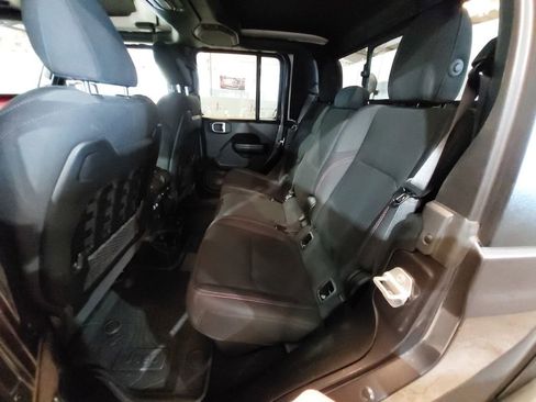 Used 2020 Jeep Gladiator Rubicon w/ Trailer Tow Package AWD/4WD image 14