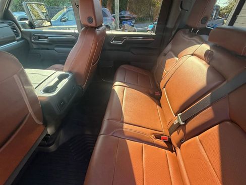 Used 2024 Chevrolet Silverado 2500 LT AWD/4WD image 15