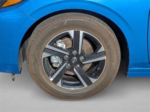 Used 2025 Nissan Sentra SV FWD image 17