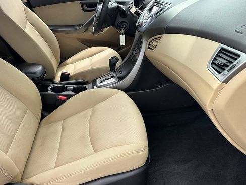 Used 2013 Hyundai Elantra GLS w/ Preferred Pkg FWD image 15