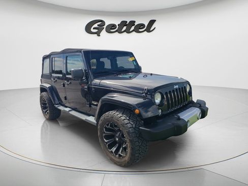 Used 2014 Jeep Wrangler Unlimited Sahara AWD/4WD image 2