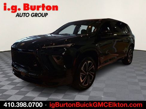 New 2025 Buick Enclave Sport Touring w/ Super Cruise Package image 2