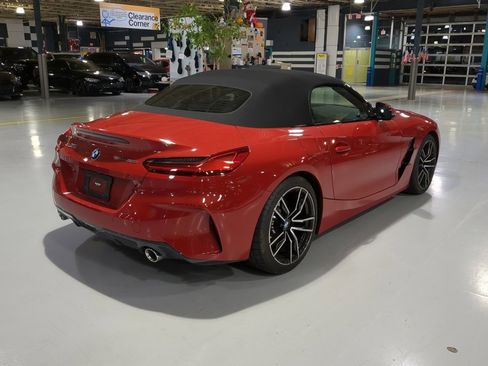 Certified 2023 BMW Z4 sDrive30i w/ Dynamic Handling Package image 7