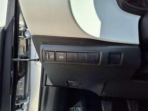 Used 2021 Toyota Corolla SE image 13