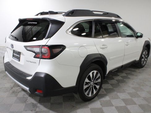 Certified 2025 Subaru Outback Limited AWD/4WD image 27