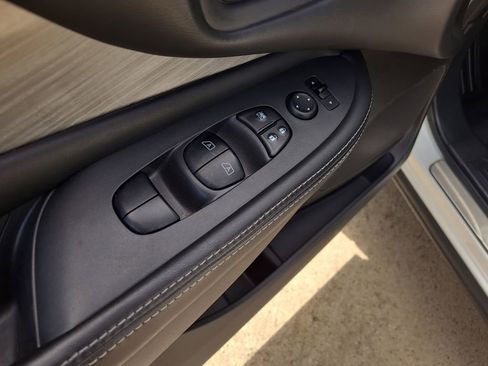 Used 2017 Nissan Murano S w/ Navigation Package FWD image 18