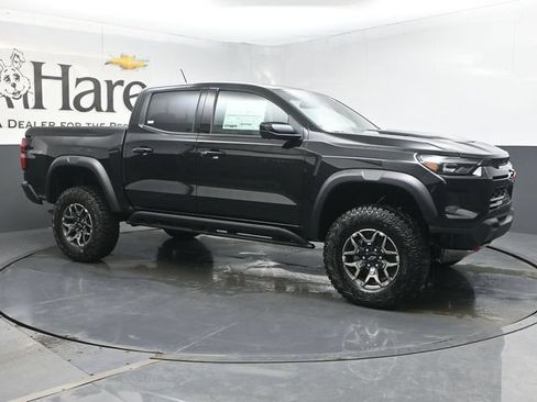 New 2026 Chevrolet Colorado ZR2 w/ Technology Package AWD/4WD image 6