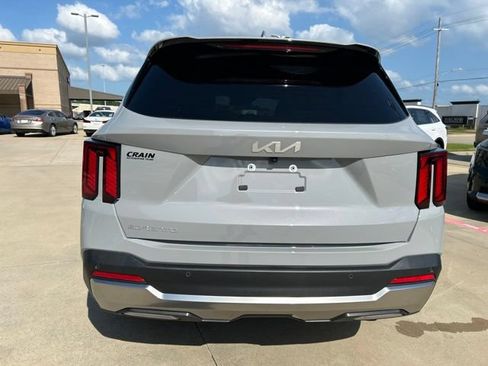 Used 2026 Kia Sorento SX FWD image 8