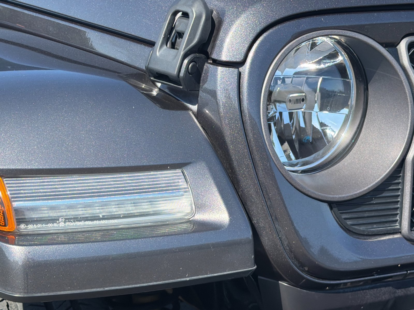 Used 2024 Jeep Wrangler Unlimited AWD/4WD image 37