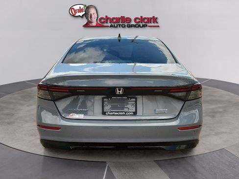 Used 2024 Honda Accord Touring image 4