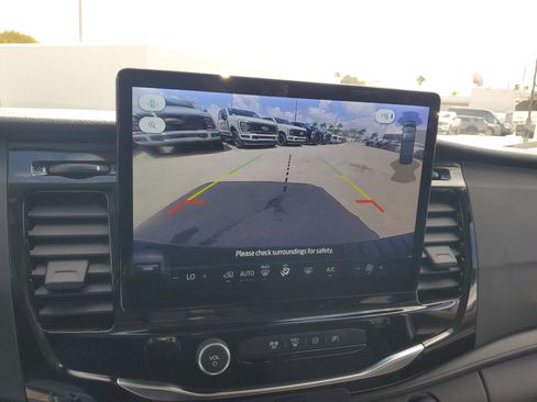 Used 2024 Ford Transit 350 XLT image 10