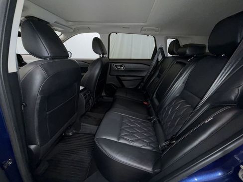 Used 2021 Nissan Rogue Platinum AWD/4WD image 12