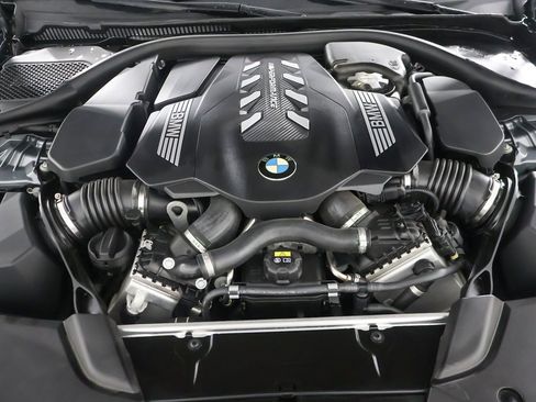 Used 2023 BMW M550i xDrive w/ Shadowloine Package image 22