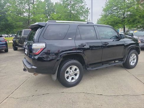 Certified 2019 Toyota 4Runner SR5 AWD/4WD image 6