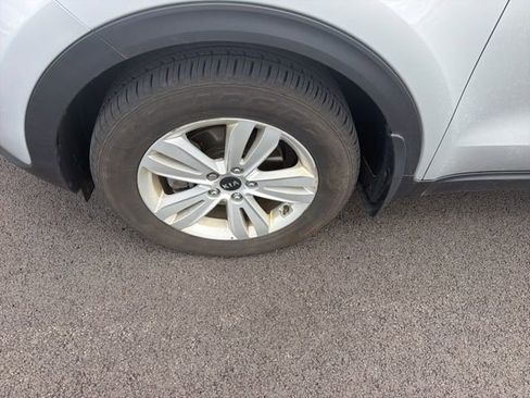 Used 2019 Kia Sportage LX image 4