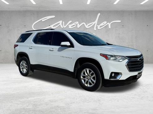 Used 2019 Chevrolet Traverse LT image 2