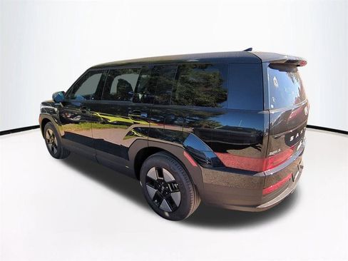 New 2026 Hyundai Santa Fe SE FWD image 7