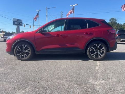 Certified 2022 Ford Escape SE w/ SE Sport Appearance Package FWD image 4